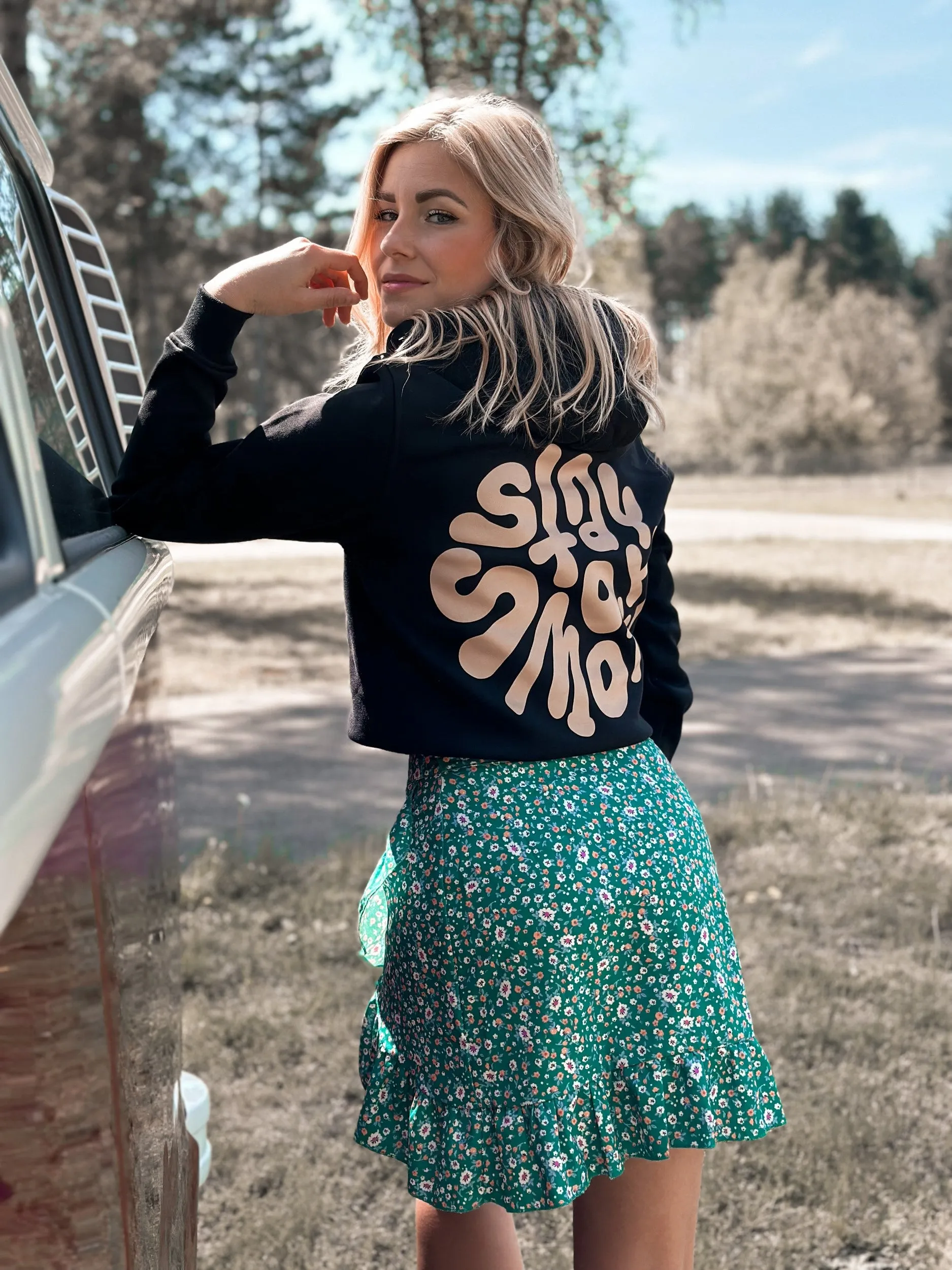Black Hoodie / Stay Smooth Sand Front Back Women