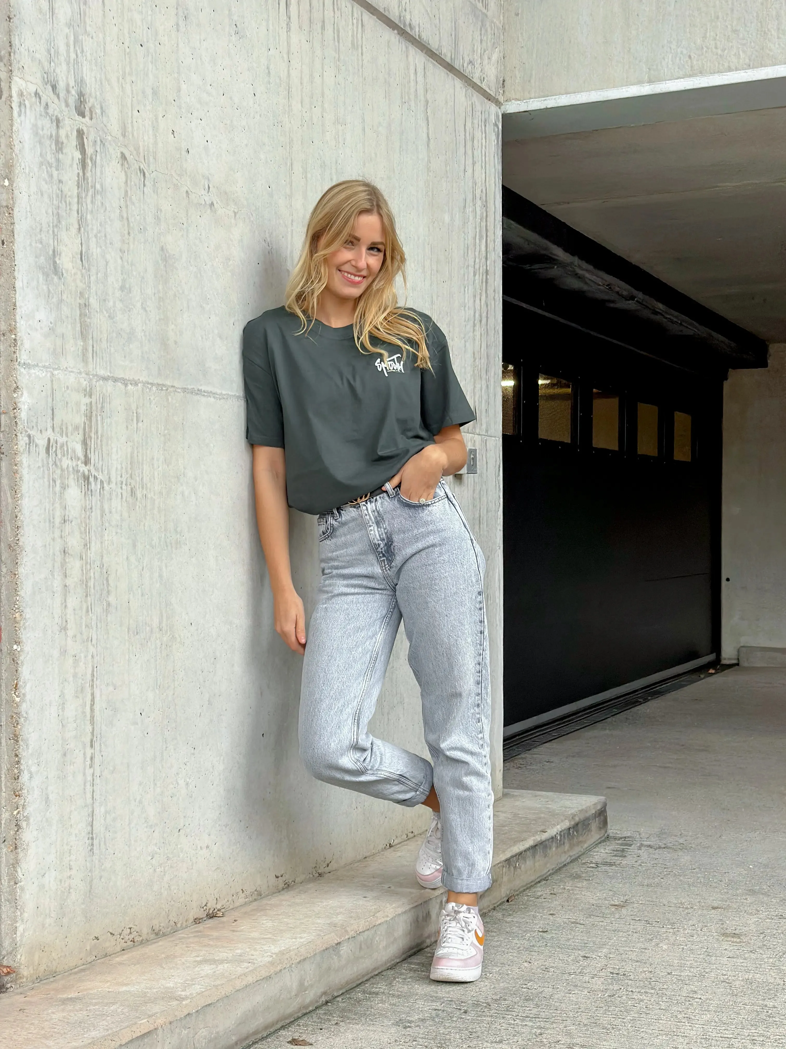 Bottle Green Heavy T / Dainty White Front Back Women