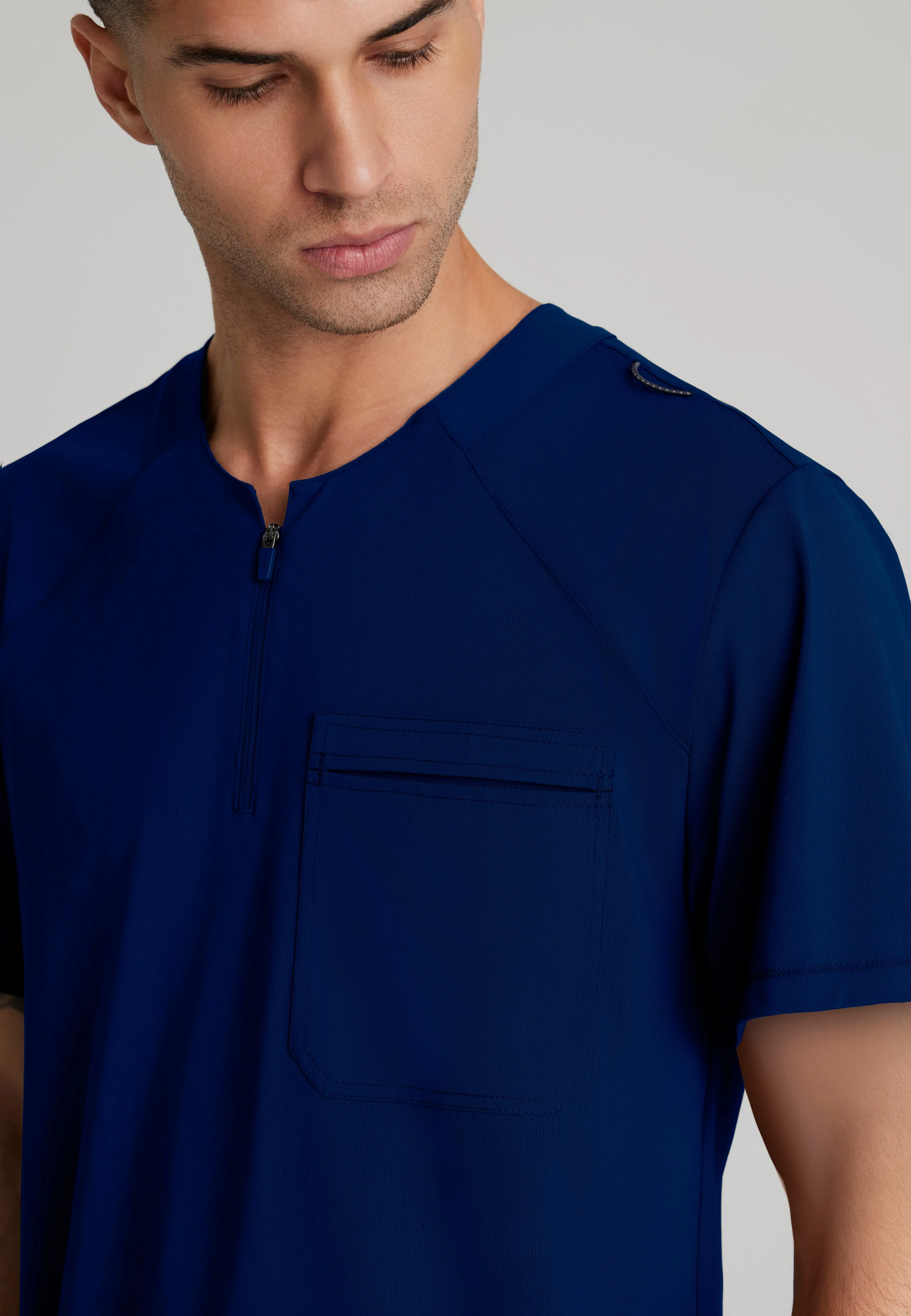 Flex Single Pocket Curved Neck Scrub Top