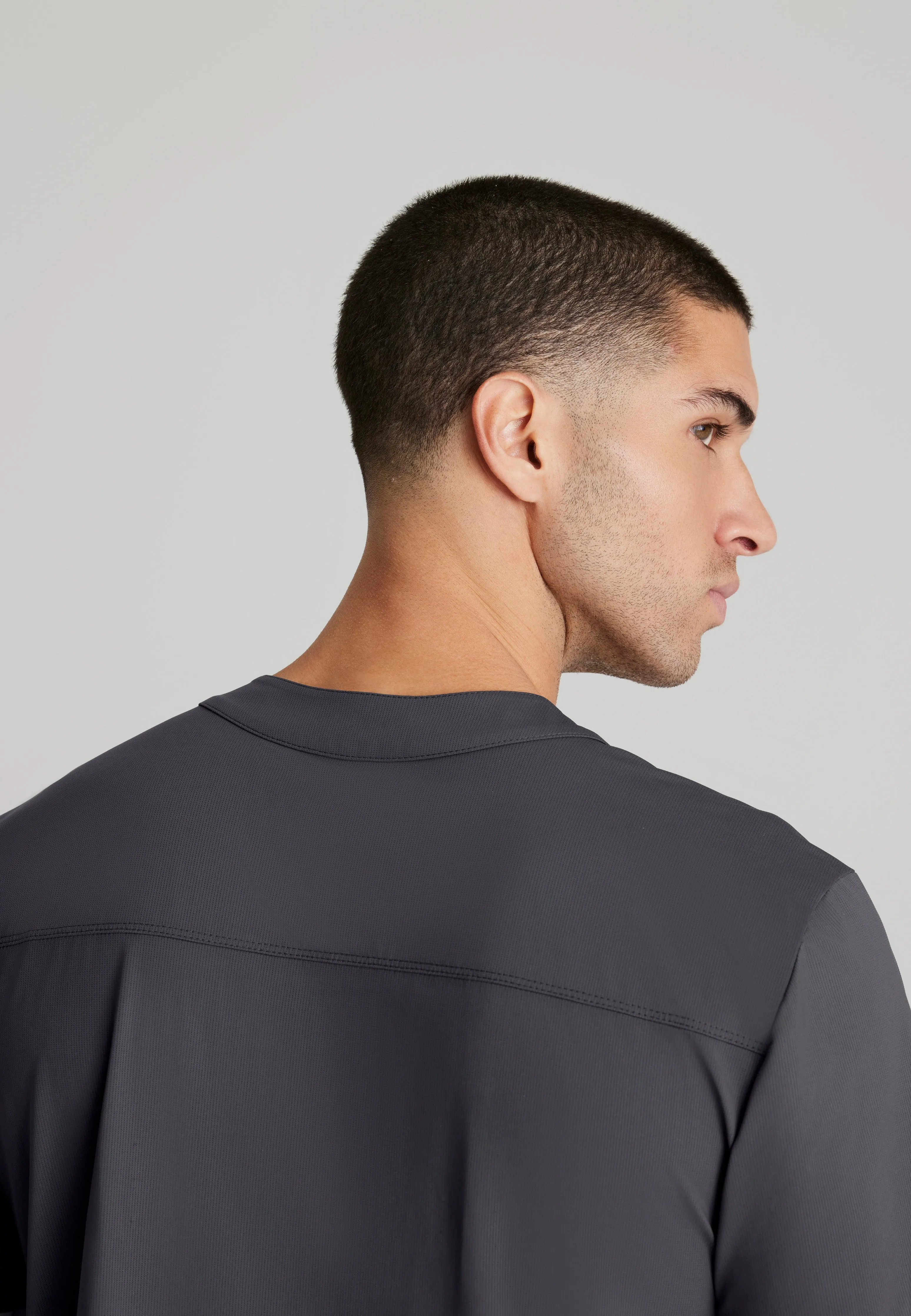 Flex Single Pocket Curved Neck Scrub Top