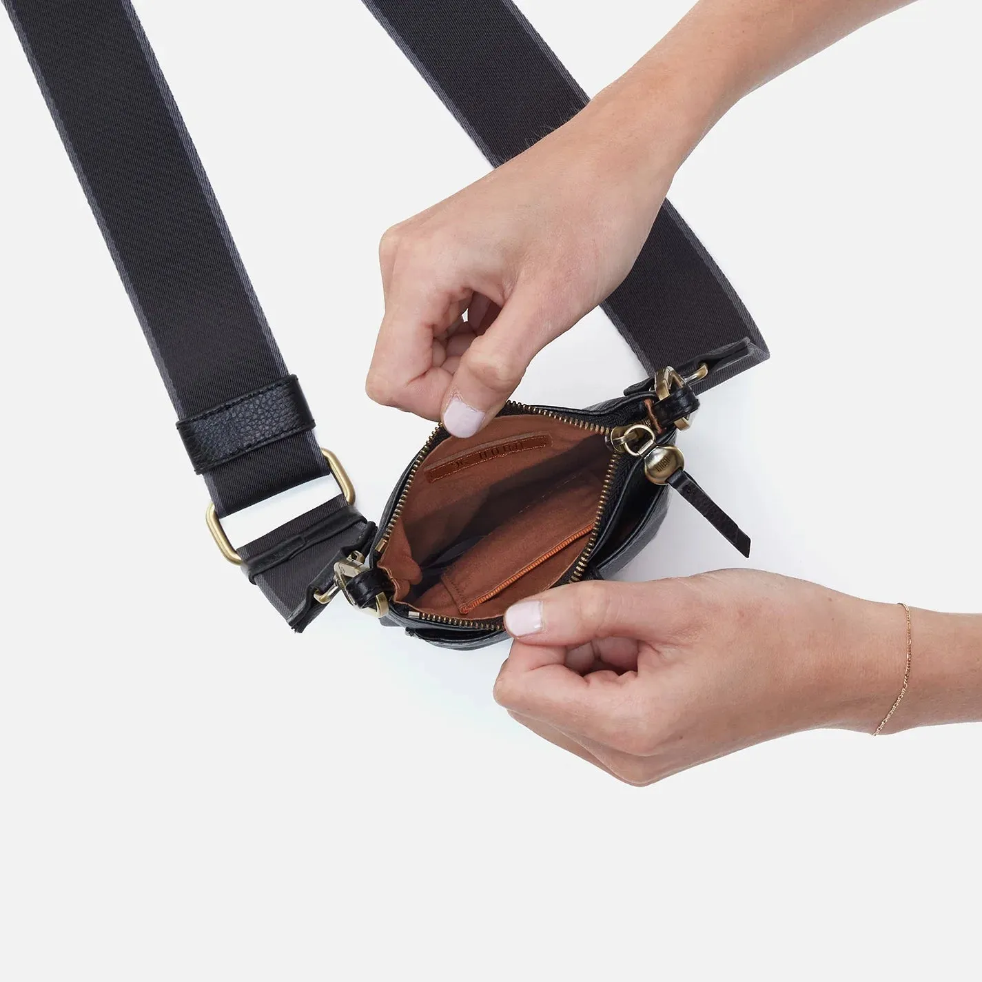 Hobo Cass Phone Crossbody - Black