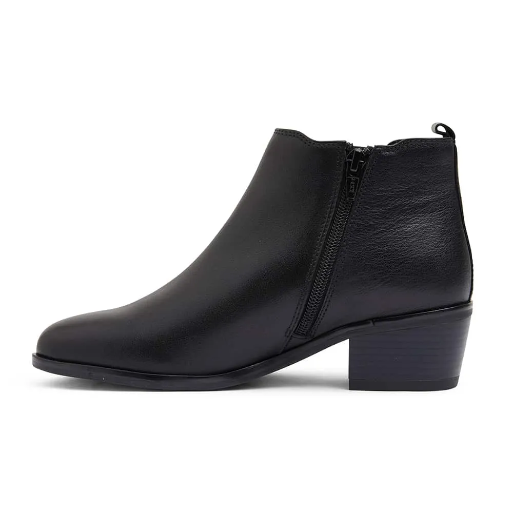 Jarrett Boot in Black Leather