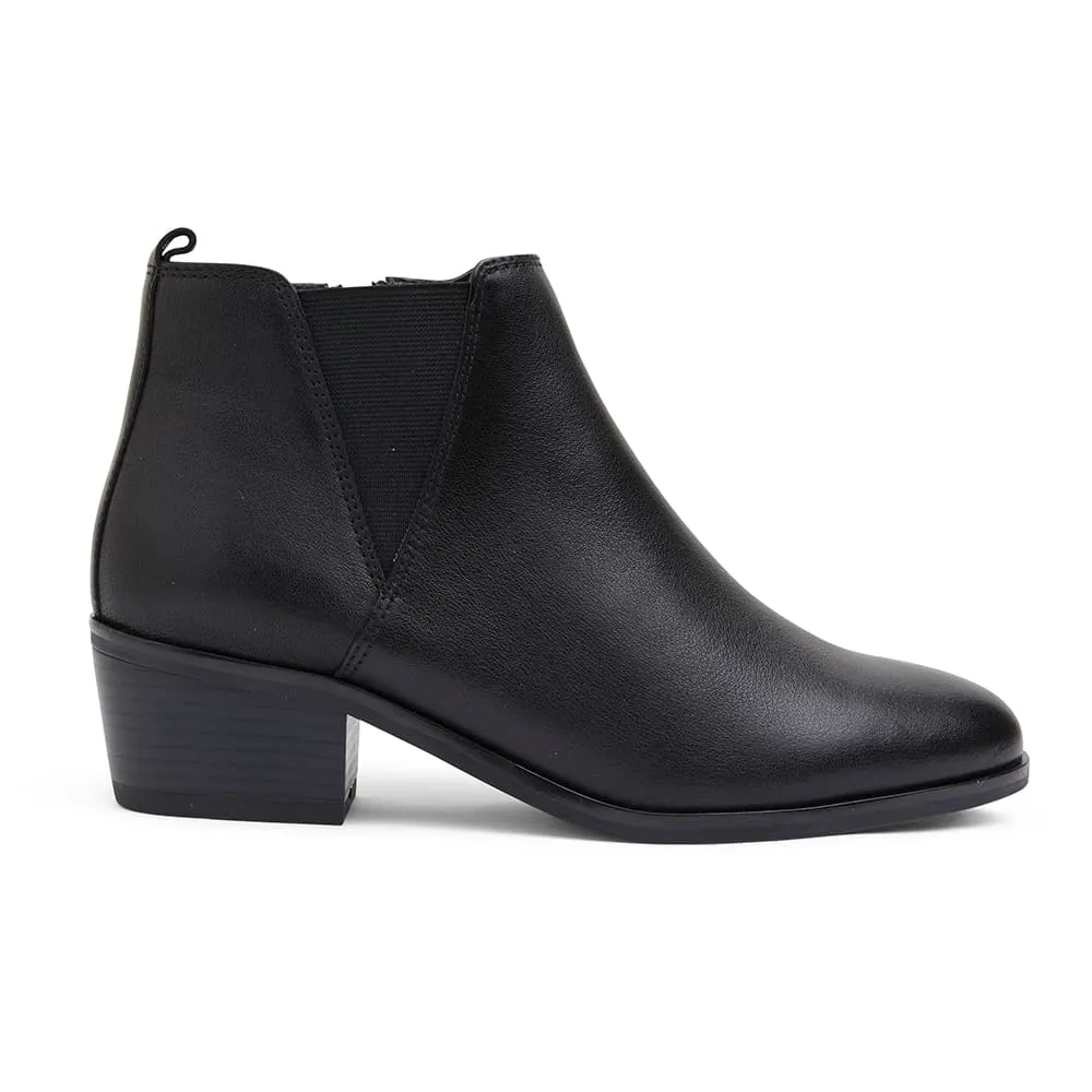 Jarrett Boot in Black Leather