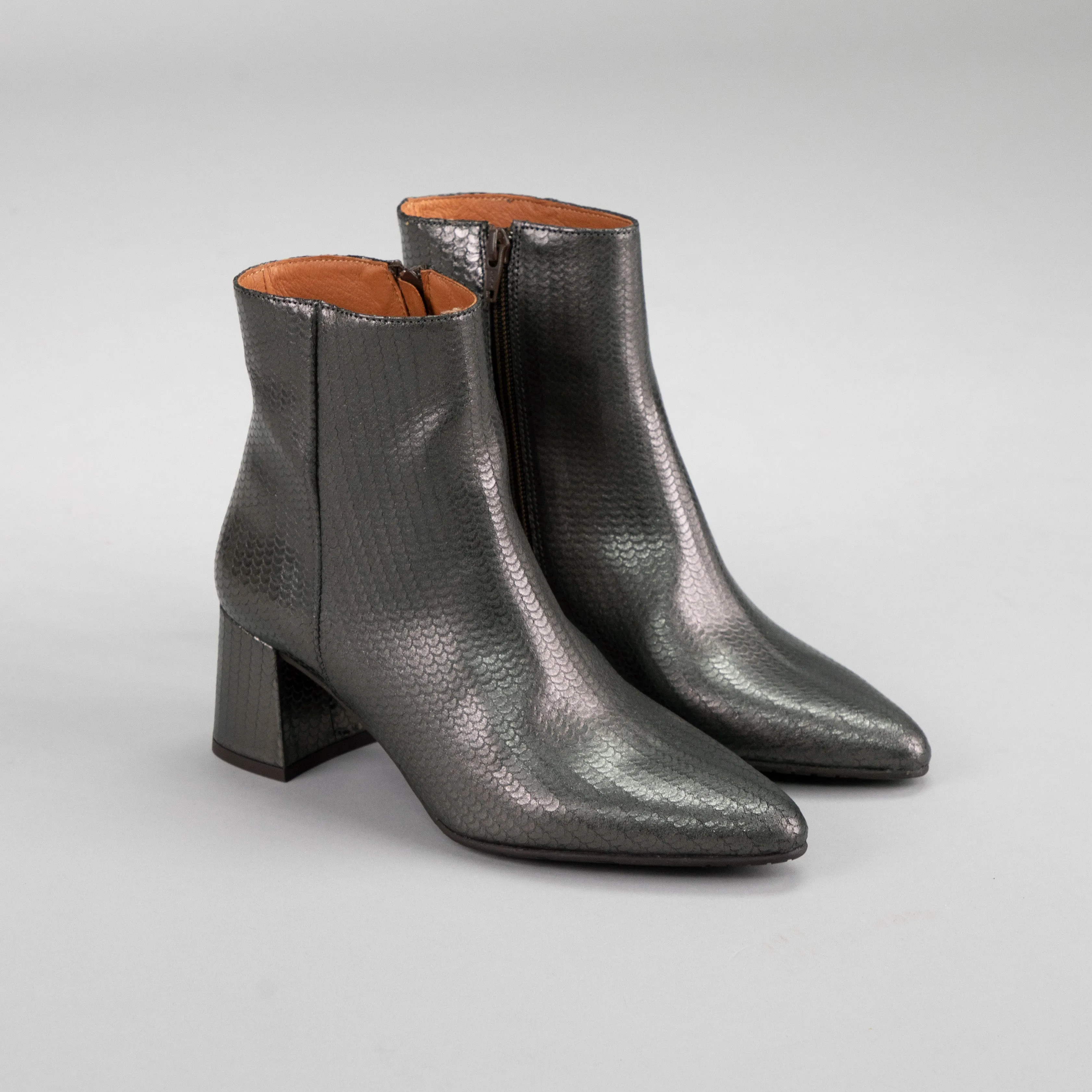 Lorna Smoke Metallic