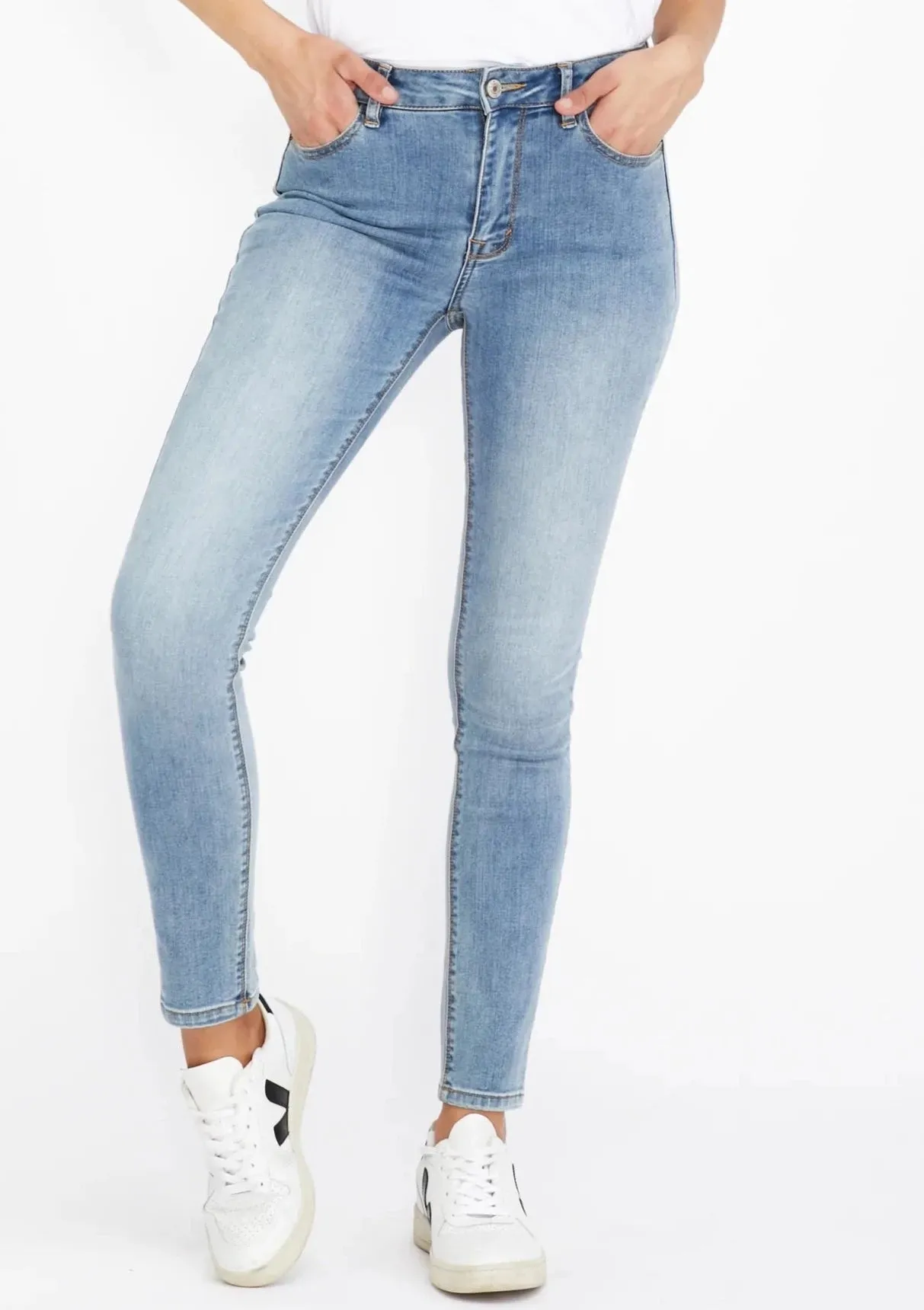 Lucia High Waisted Jeans - Light Blue (Stitched Hem)