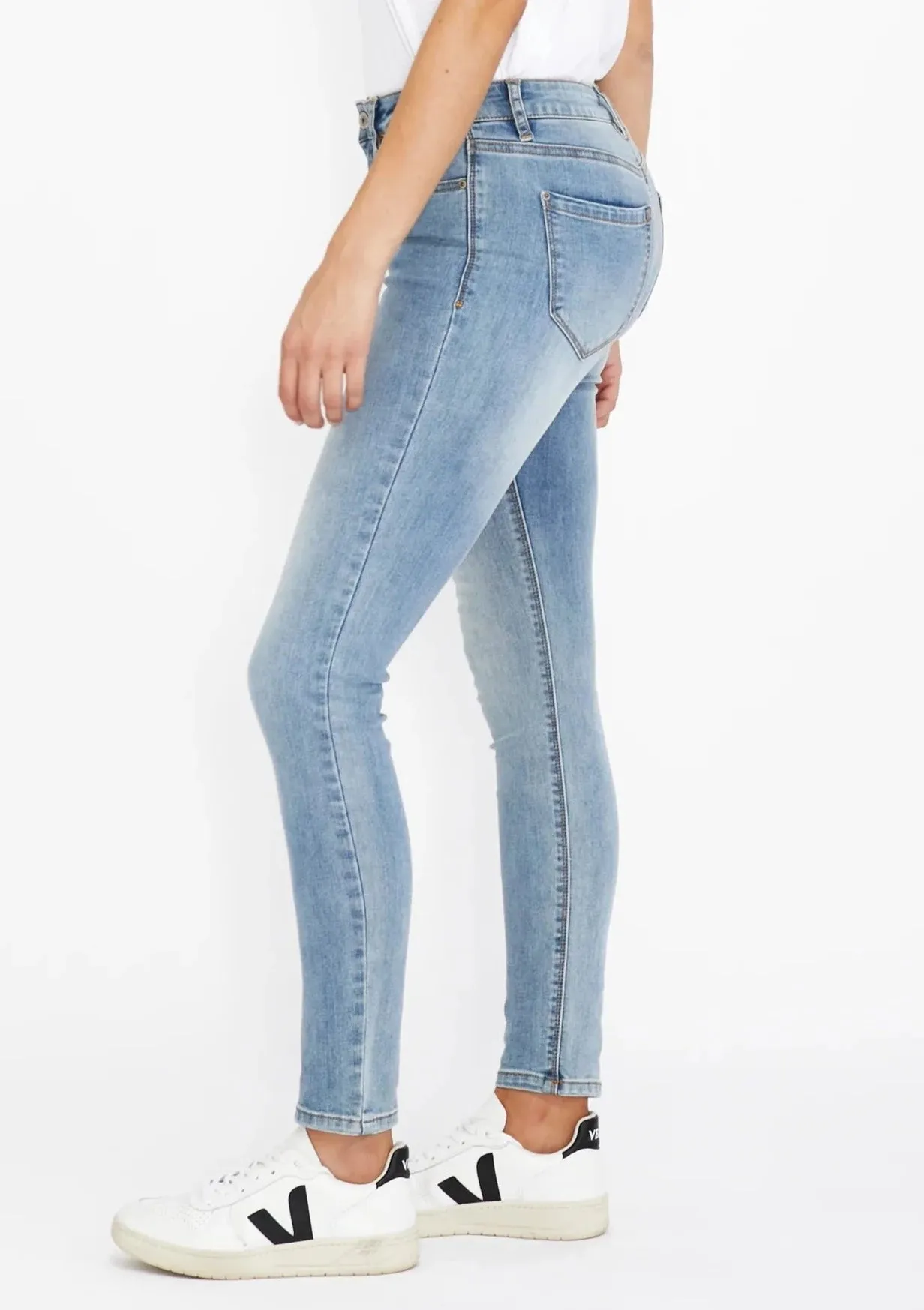 Lucia High Waisted Jeans - Light Blue (Stitched Hem)