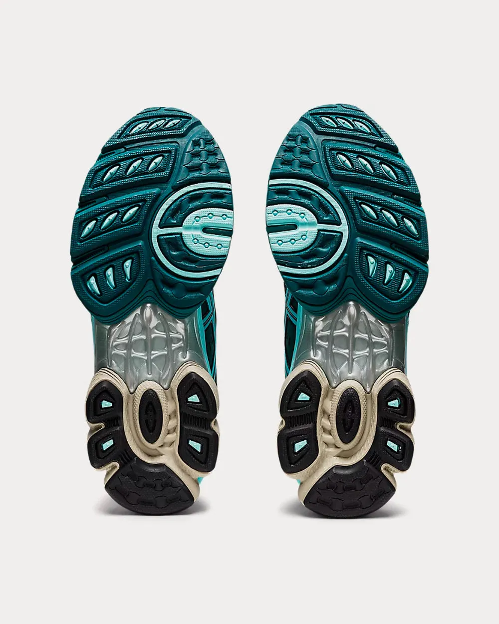 UB3-S GEL-NIMBUS 9 Piedmont Grey / Aruba Blue Low Top Sneakers