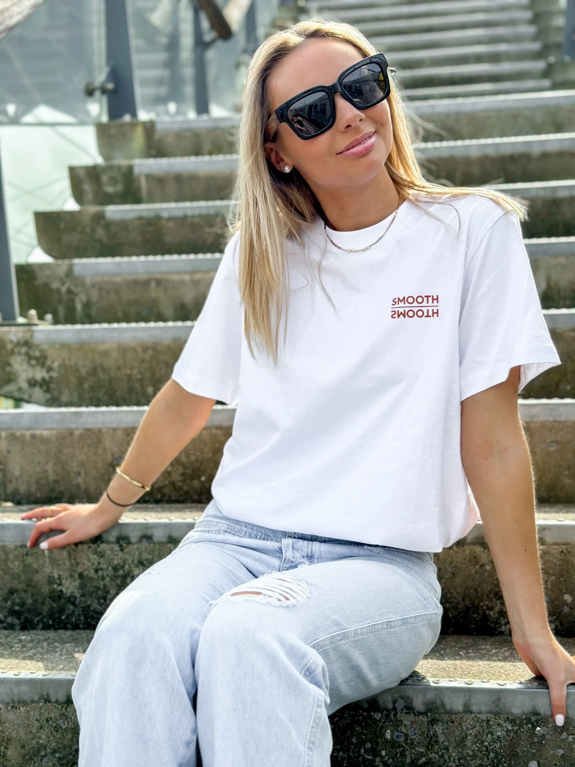 White T / Mountains Front Back Women