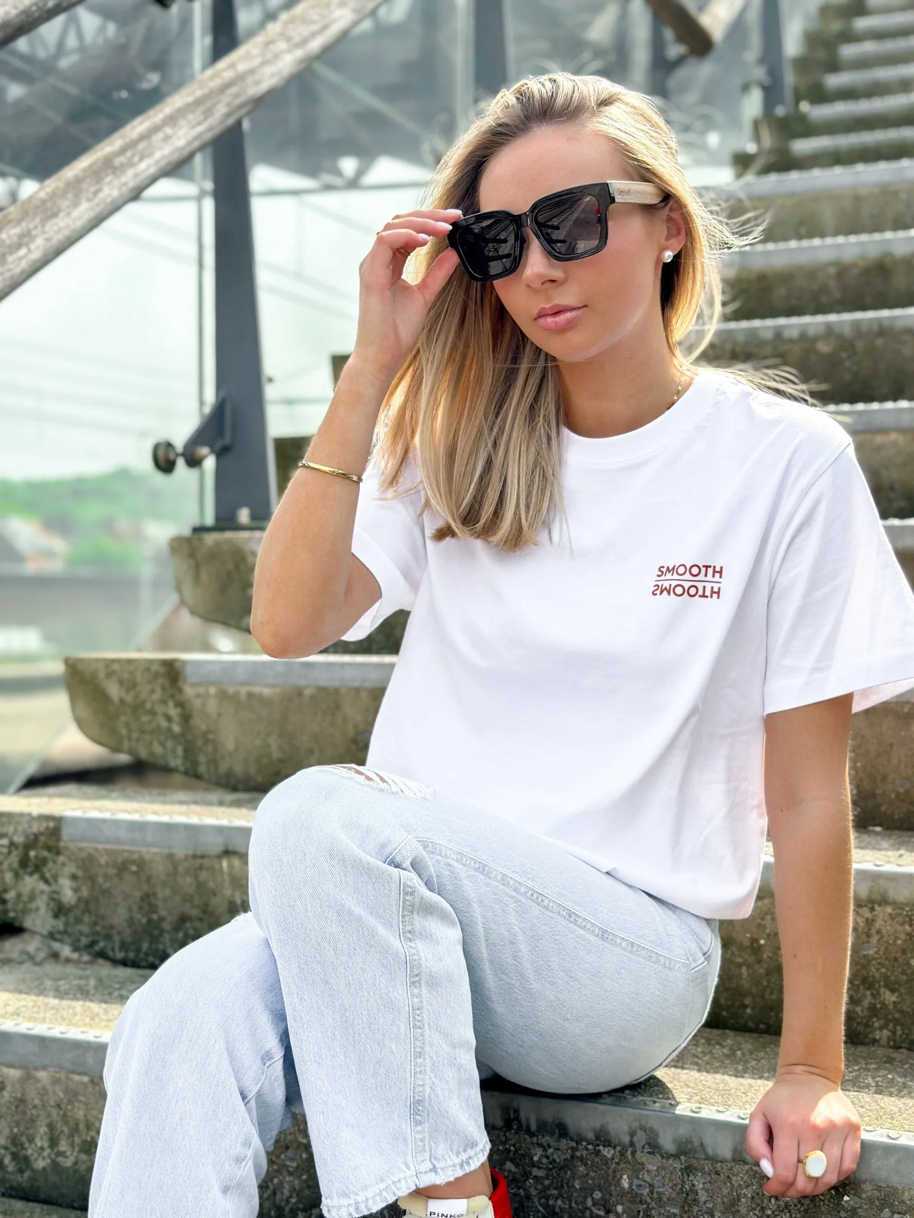 White T / Mountains Front Back Women